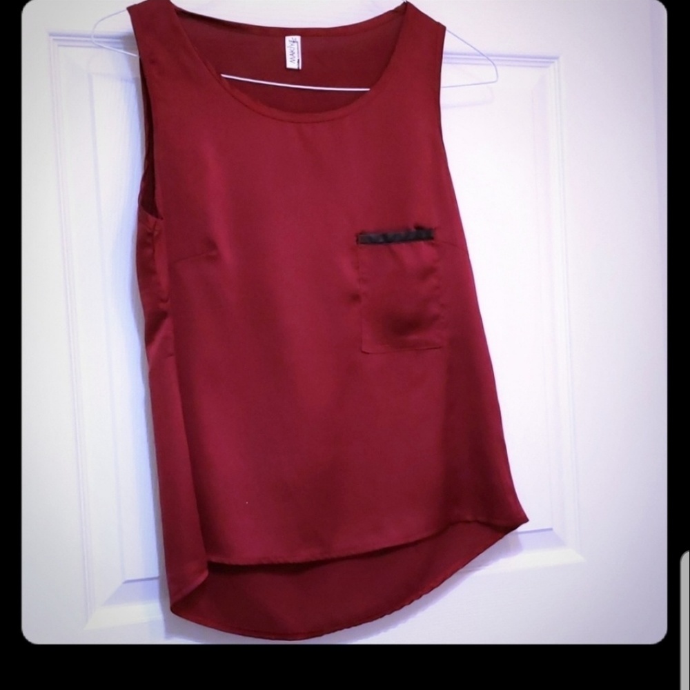 Ladies top size medium